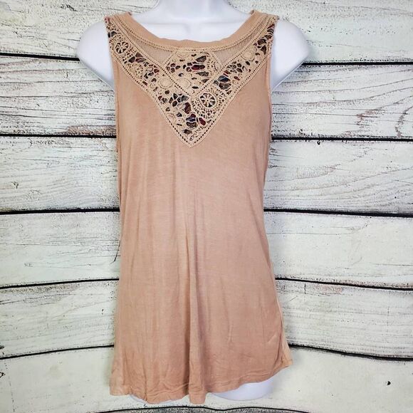 BKE Gimmicks XS Beige Crochet Lace Tank Top with Open Back Twist - Picture 1 of 8